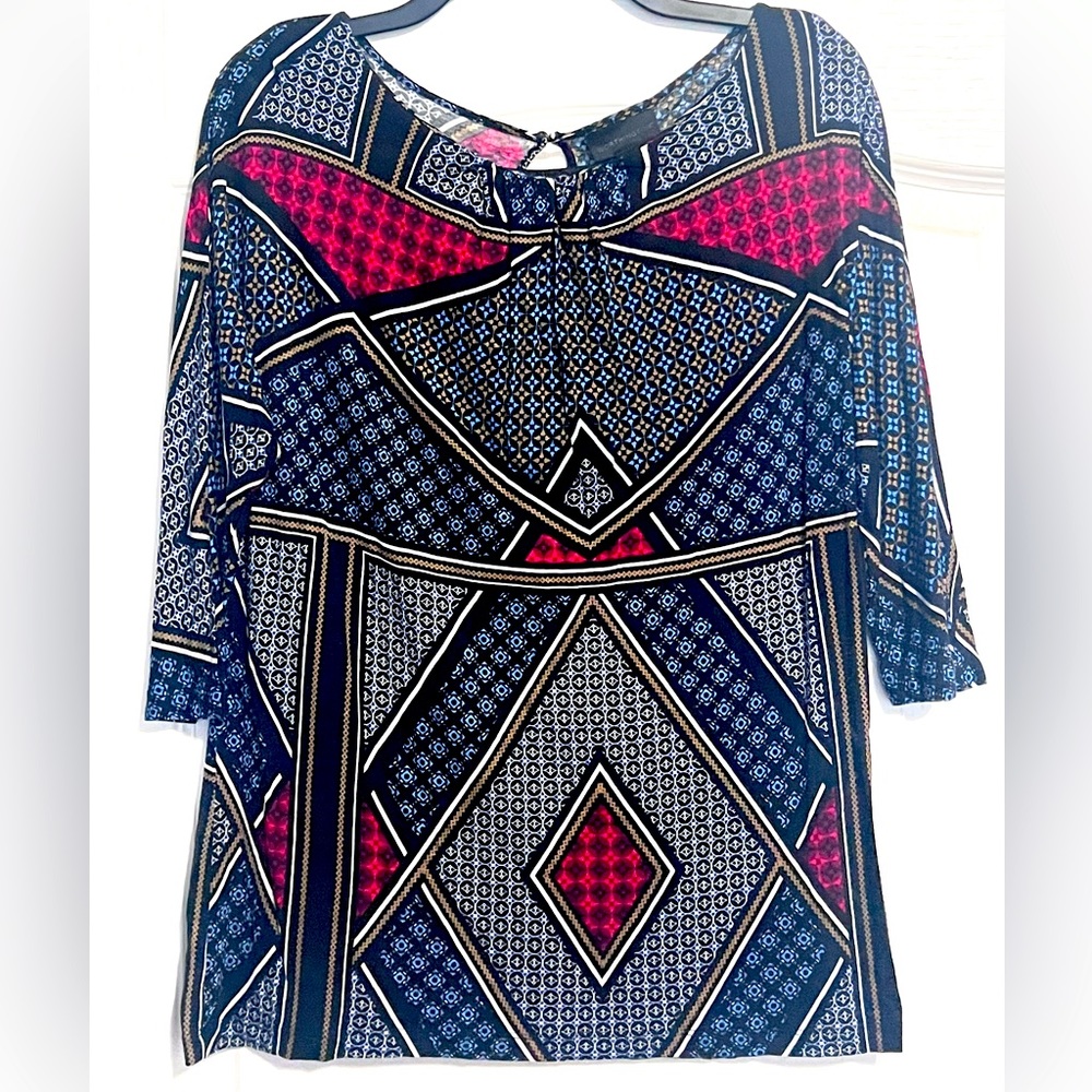 Worthington Geometric Abstract Print 3/4 fitted sleeve Women’s Blouse